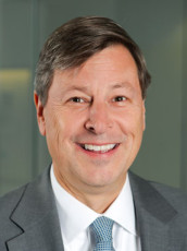 Photo of Robert Bridges